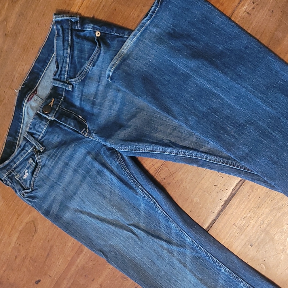 Hollister low rise, flare jeans